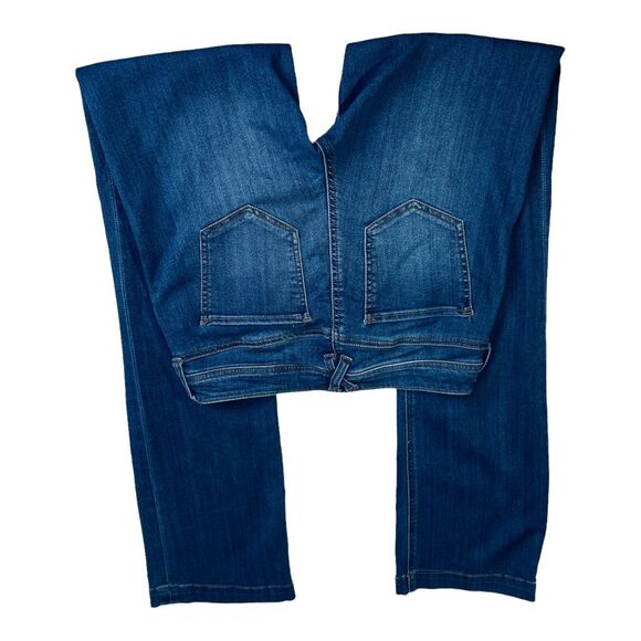 Altar’d state - Picture 15 of 16